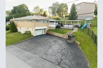 22 Levin Dr, Penn Twp, PA 15644 - Photo 3