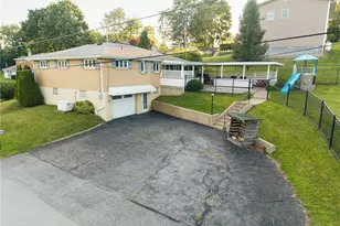 22 Levin Dr, Penn Twp, PA 15644 - Photo 3