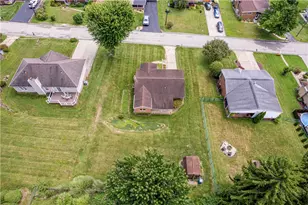 10547 Melrose Dr, North Huntingdon, PA 15642 - Photo 11