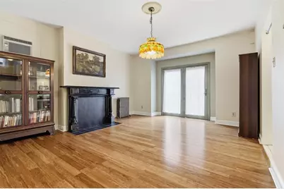 5847 Douglas St, Pittsburgh, PA 15217 - Photo 9