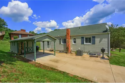 700 Smiley St, Ellwood City, PA 16117 - Photo 7
