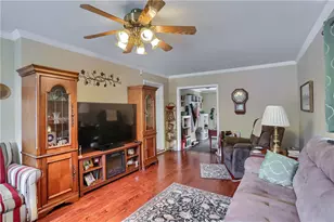700 Smiley St, Ellwood City, PA 16117 - Photo 13