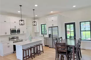 3154 Spiker Ln, Neshannock Township, PA 16105 - Photo 11