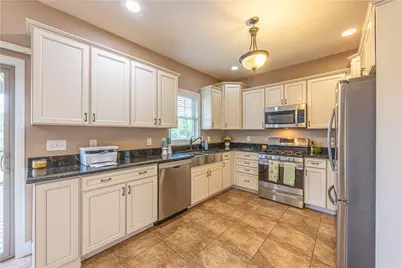 1104 Cross Creek Dr, South Union Township, PA 15401 - Photo 7