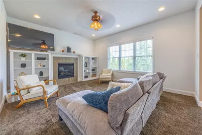 1104 Cross Creek Dr, South Union Township, PA 15401 - Photo 3