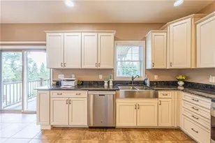 1104 Cross Creek Dr, South Union Township, PA 15401 - Photo 9