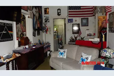 1041 W Ridge Ave, Sharpsville, PA 16150 - Photo 11