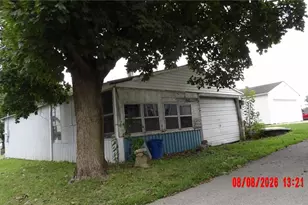 1041 W Ridge Ave, Sharpsville, PA 16150 - Photo 21