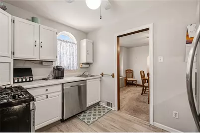 947 Center Ave, Pittsburgh, PA 15229 - Photo 9