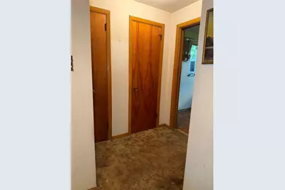 13 Sunset Ln, Liberty Boro, PA 15133 - Photo 17