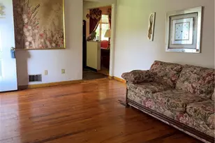 13 Sunset Ln, Liberty Boro, PA 15133 - Photo 9