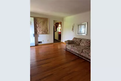 13 Sunset Ln, Liberty Boro, PA 15133 - Photo 9