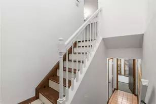 141 Spruce Ct, Ross Twp, PA 15229 - Photo 7