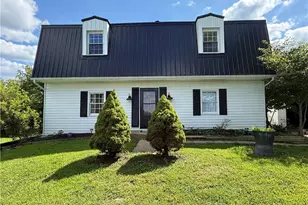 190 Pikes Peak Rd, South Franklin, PA 15329 - Photo 1