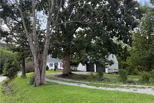 190 Pikes Peak Rd, South Franklin, PA 15329 - Photo 33