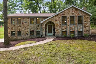 204 Fineview Dr, Peters Township, PA 15317 - Photo 3