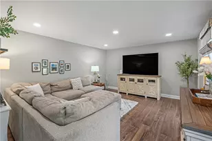 109 Lyndon Ln, Economy, PA 15005 - Photo 7