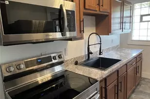 7442 Irvine St, Pittsburgh, PA 15218 - Photo 5