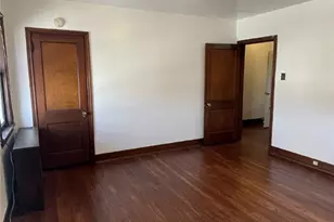 7442 Irvine St, Pittsburgh, PA 15218 - Photo 7