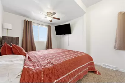 160 Renfer St, Ross Twp, PA 15237 - Photo 9