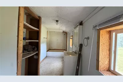 107 Kelly Station Rd, Ford City Boro, PA 16226 - Photo 29