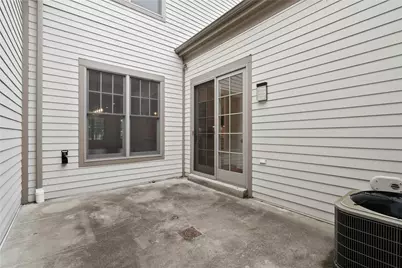 1661 Biltmore Ln, Pittsburgh, PA 15217 - Photo 13