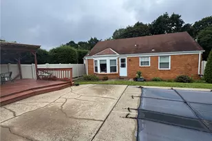 749 Harden Dr, Ross Twp, PA 15229 - Photo 5