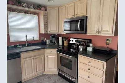 749 Harden Dr, Ross Twp, PA 15229 - Photo 13