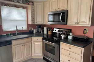 749 Harden Dr, Ross Twp, PA 15229 - Photo 13