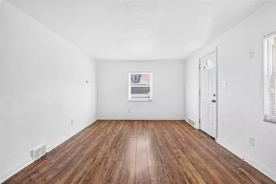 1629 Laketon Rd #1627, Pittsburgh, PA 15221 - Photo 11