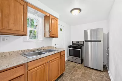 1629 Laketon Rd #1627, Pittsburgh, PA 15221 - Photo 13