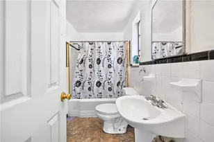 1629 Laketon Rd, Pittsburgh, PA 15221 - Photo 9