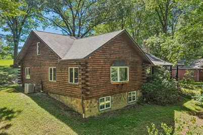 168 Airlane Drive, Hanover Township, PA 15050 - Photo 5