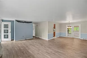 405 Peters Dr, Pittsburgh, PA 15116 - Photo 7