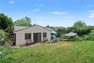 405 Peters Dr, Pittsburgh, PA 15116 - Photo 41
