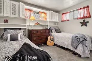 405 Peters Dr, Pittsburgh, PA 15116 - Photo 25