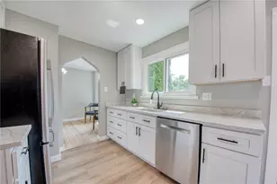 145 Marshall Cir, Pittsburgh, PA 15236 - Photo 11