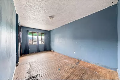 224 Quay St, Vandergrift, PA 15629 - Photo 3