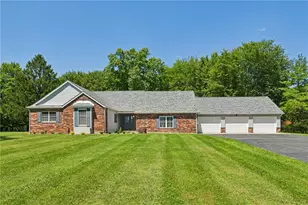296 Crestview Rd, Slippery Rock, PA 16057 - Photo 1