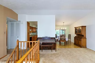 68 Kathleen Dr, Robinson Twp, PA 15136 - Photo 5