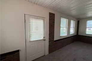 2112 McMinn St, Aliquippa, PA 15001 - Photo 3