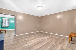 113 E Grant St, Latrobe, PA 15650 - Photo 5
