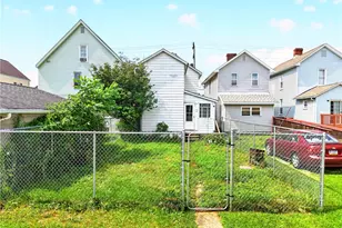 113 E Grant St, Latrobe, PA 15650 - Photo 1