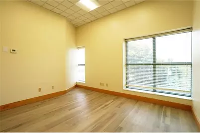 10431 Perry Highway, Pittsburgh, PA 15090 - Photo 17