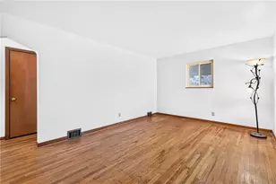 223 Montana St, Observatory Hill, PA 15214 - Photo 5