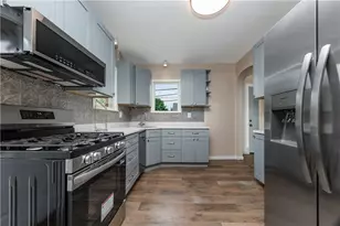 709 Center St, Conway, PA 15027 - Photo 17