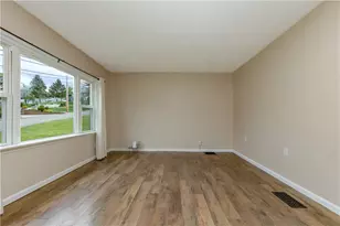 709 Center St, Conway, PA 15027 - Photo 9