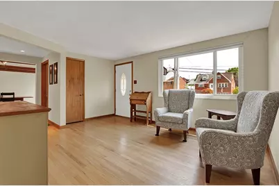 492 Lois Dr, Pittsburgh, PA 15236 - Photo 7
