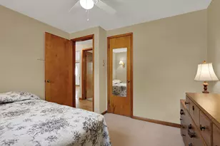 492 Lois Dr, Pittsburgh, PA 15236 - Photo 21