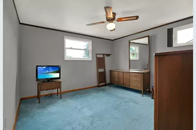 492 Lois Dr, Pittsburgh, PA 15236 - Photo 23